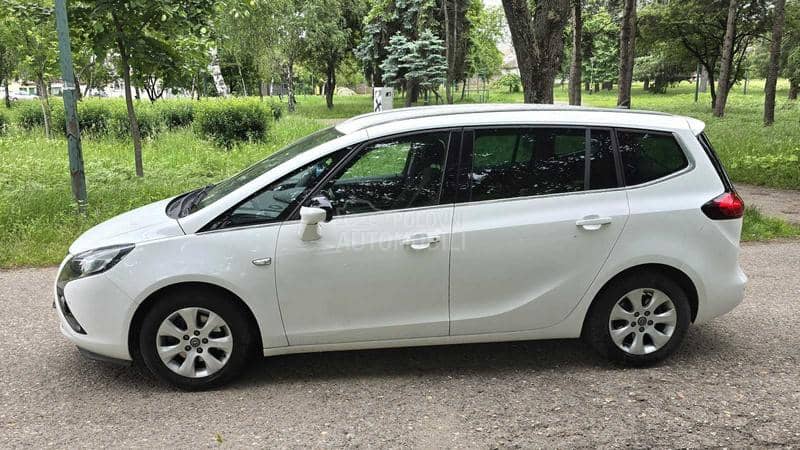 Opel Zafira 