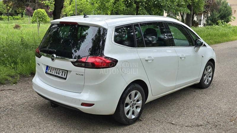 Opel Zafira 