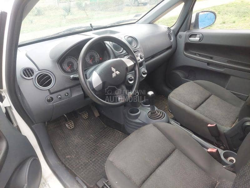 Mitsubishi Colt 