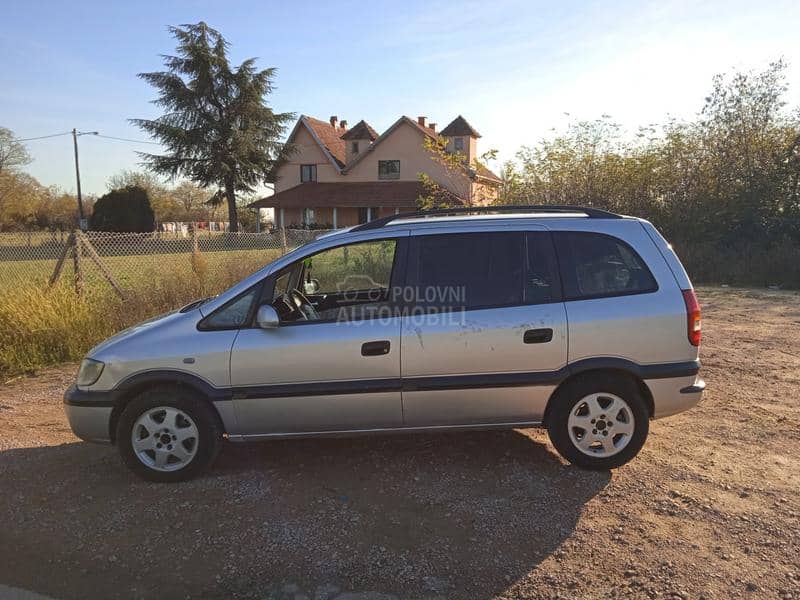 Opel Zafira 