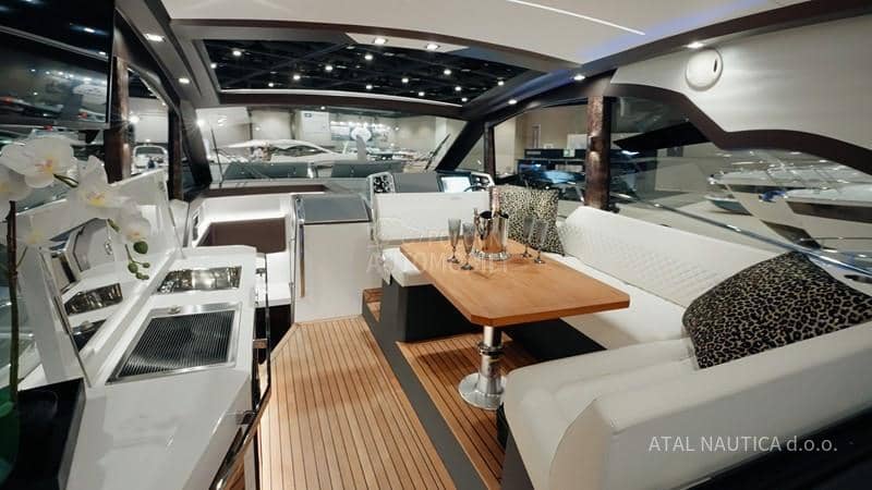 Galeon 425 HTS