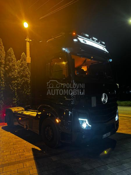 Mercedes Benz Actros 1848