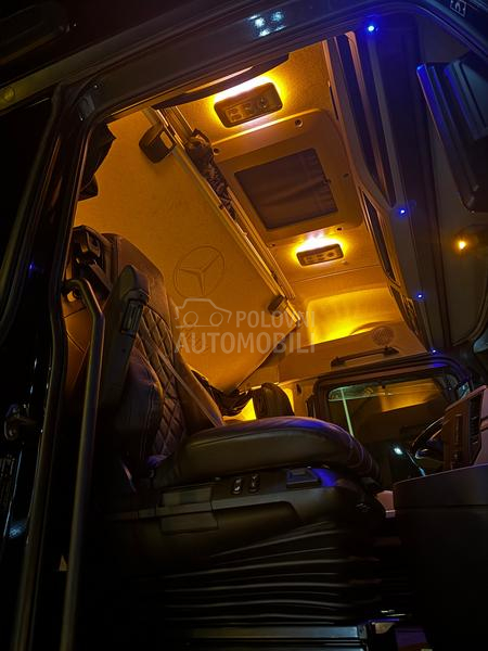 Mercedes Benz Actros 1848