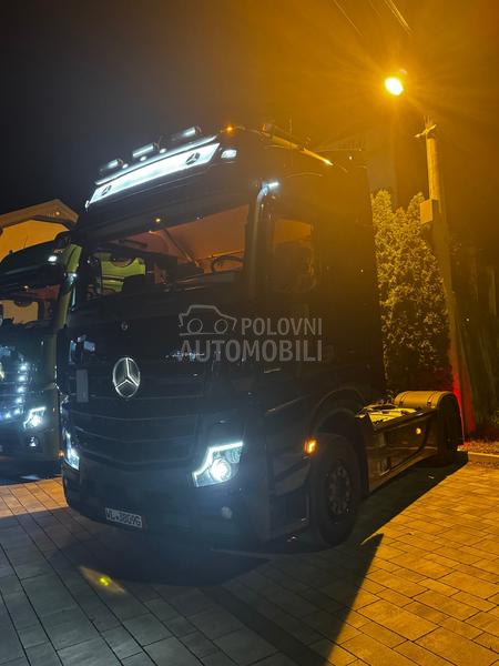 Mercedes Benz Actros 1848