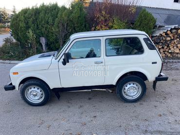 Lada Niva 1.7
