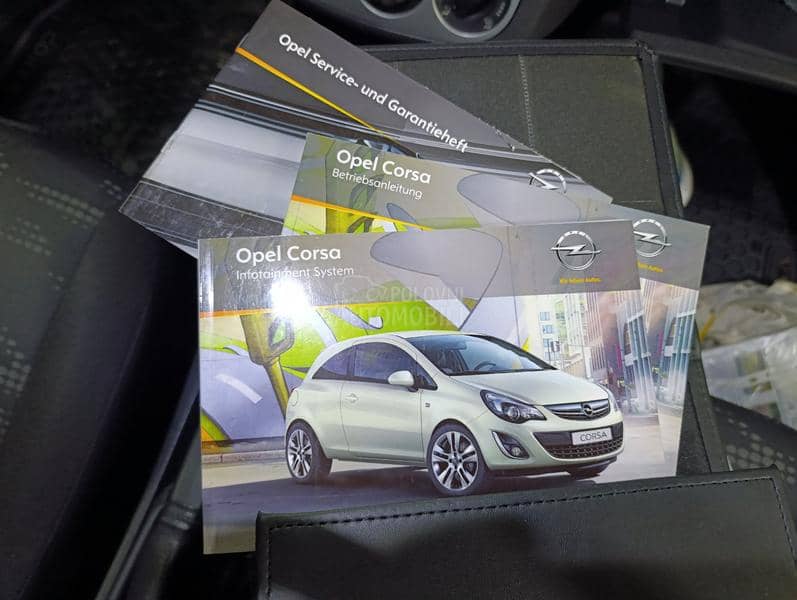 Opel Corsa D SATELITE
