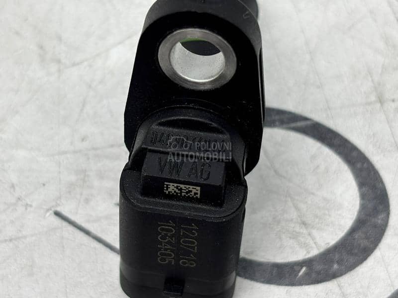 Senzor bregaste osovine