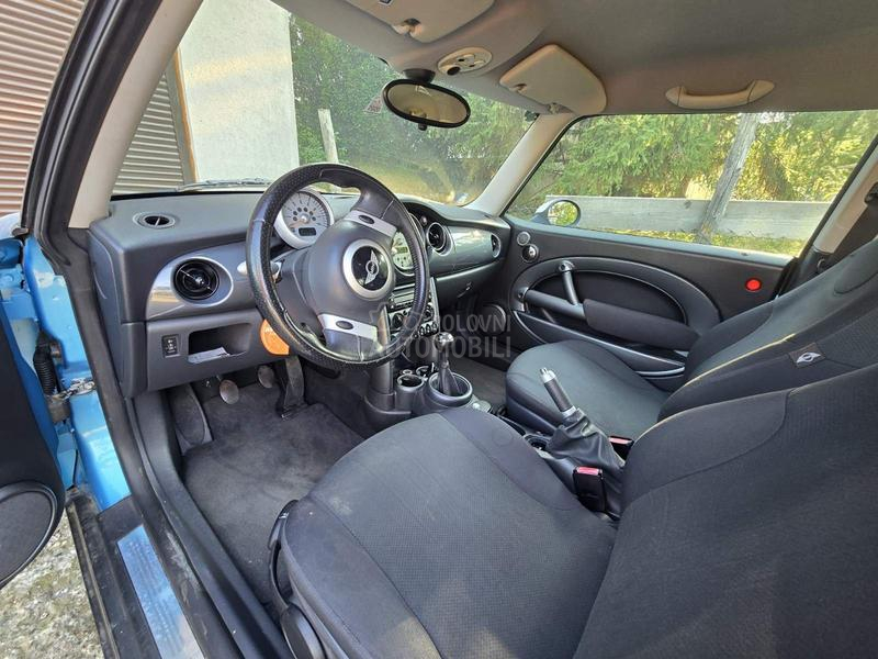 MINI Cooper 1.6