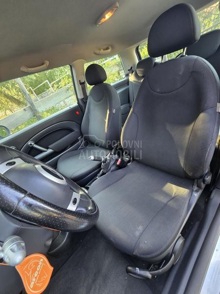 MINI Cooper 1.6