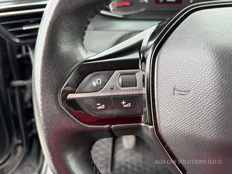Peugeot 2008 1.5 Hdi/Allure