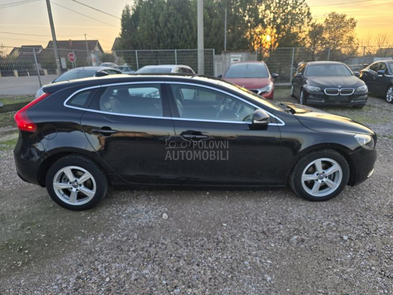 Volvo V40 2.0 D2 SUMMUM
