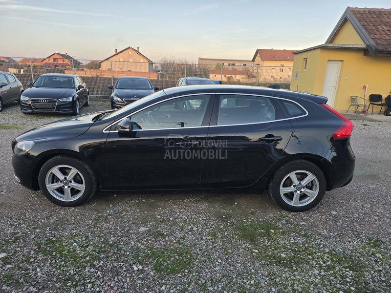Volvo V40 2.0 D2 SUMMUM