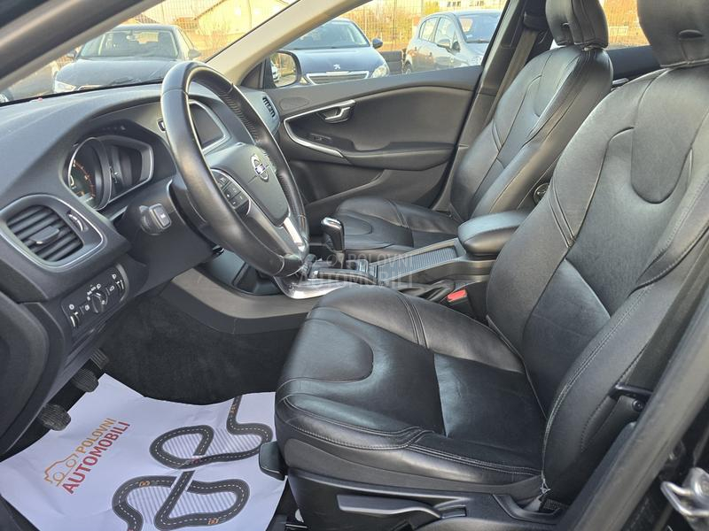 Volvo V40 2.0 D2 SUMMUM