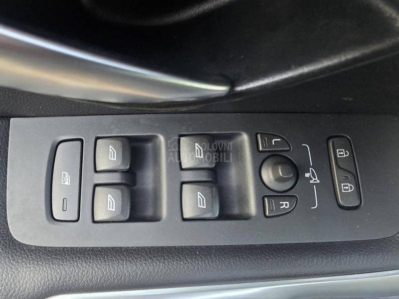 Volvo V40 2.0 D2 SUMMUM