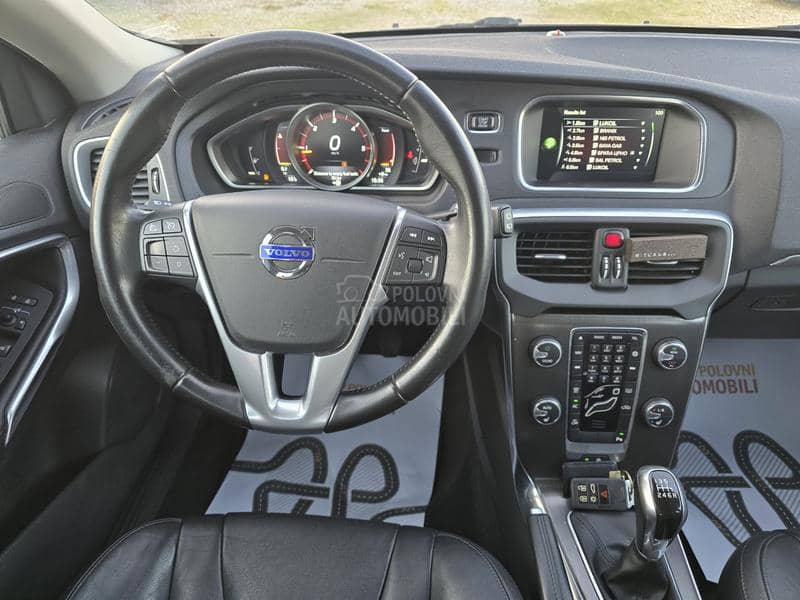 Volvo V40 2.0 D2 SUMMUM