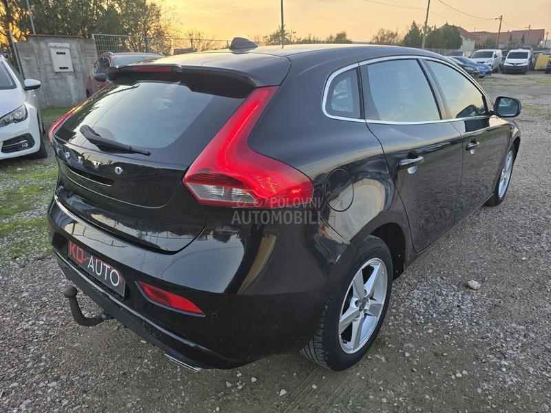 Volvo V40 2.0 D2 SUMMUM