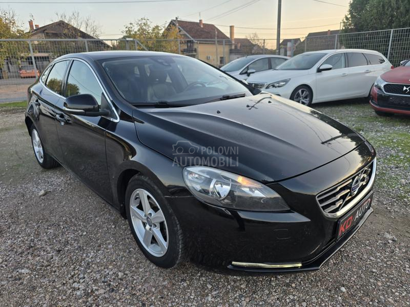 Volvo V40 2.0 D2 SUMMUM