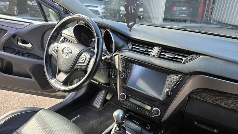 Toyota Avensis 2.0 D  F U L