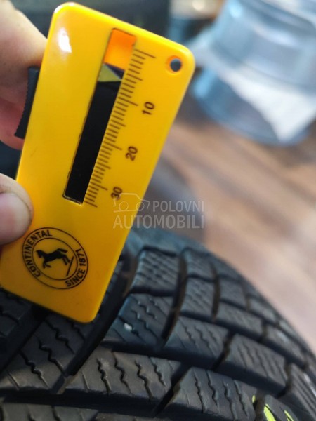 Continental 185/60 R15 Zimska