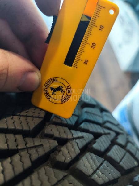 Continental 185/60 R15 Zimska