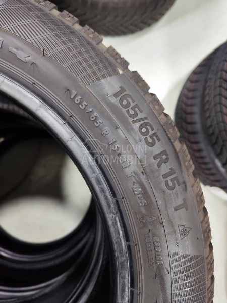 Continental 185/60 R15 Zimska