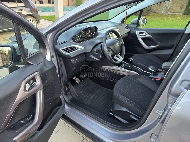 Peugeot 2008 1.6hdi ALLURE pan
