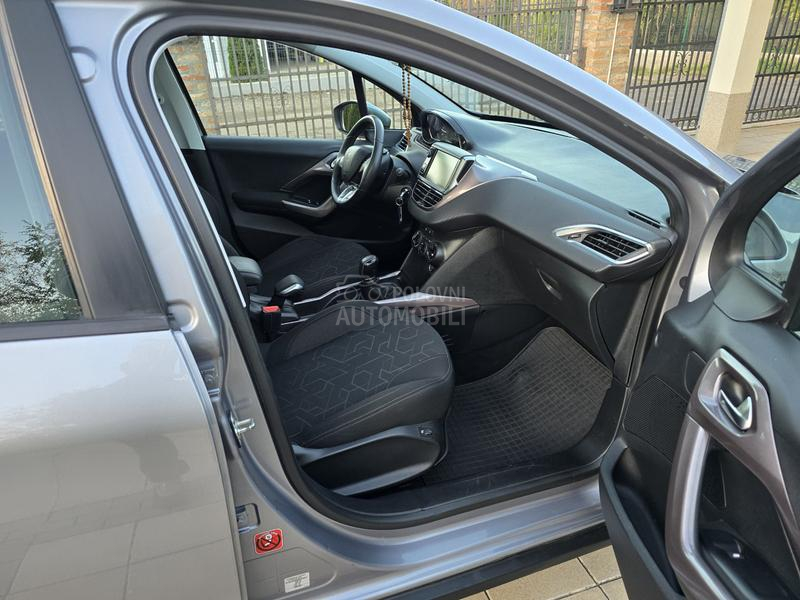 Peugeot 2008 1.6hdi ALLURE pan