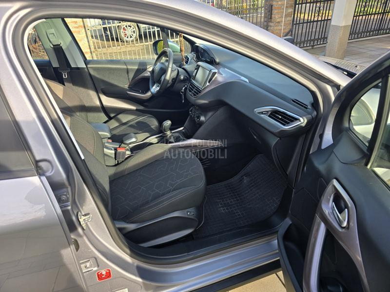 Peugeot 2008 1.6hdi ALLURE pan