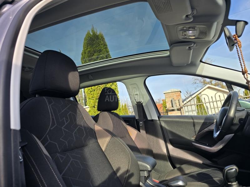 Peugeot 2008 1.6hdi ALLURE pan