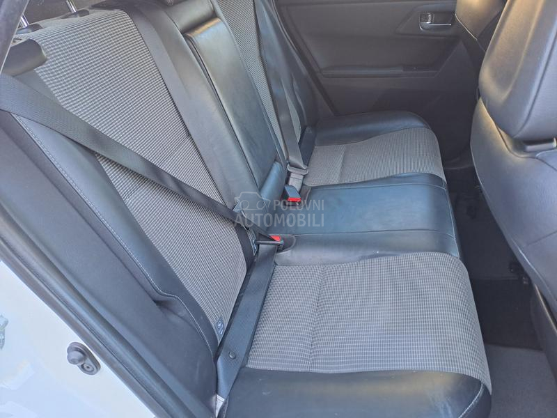 Toyota Auris 1.8