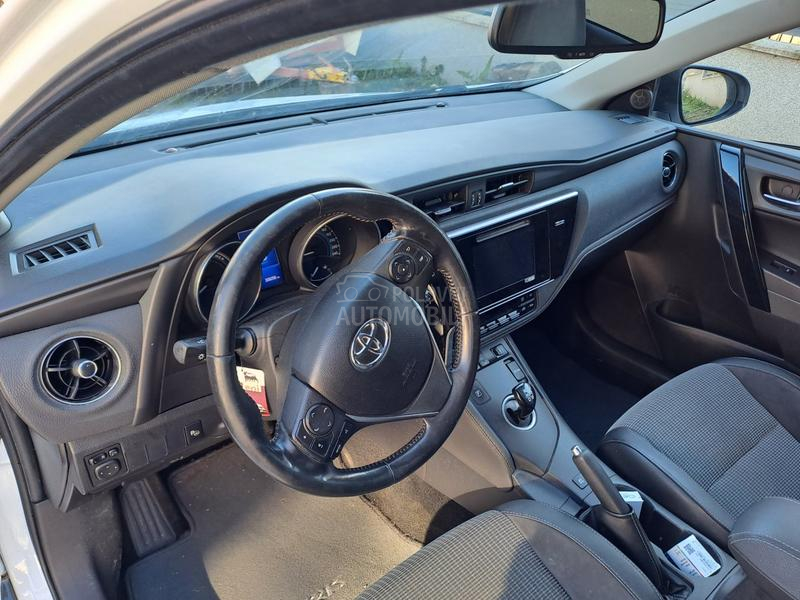Toyota Auris 1.8