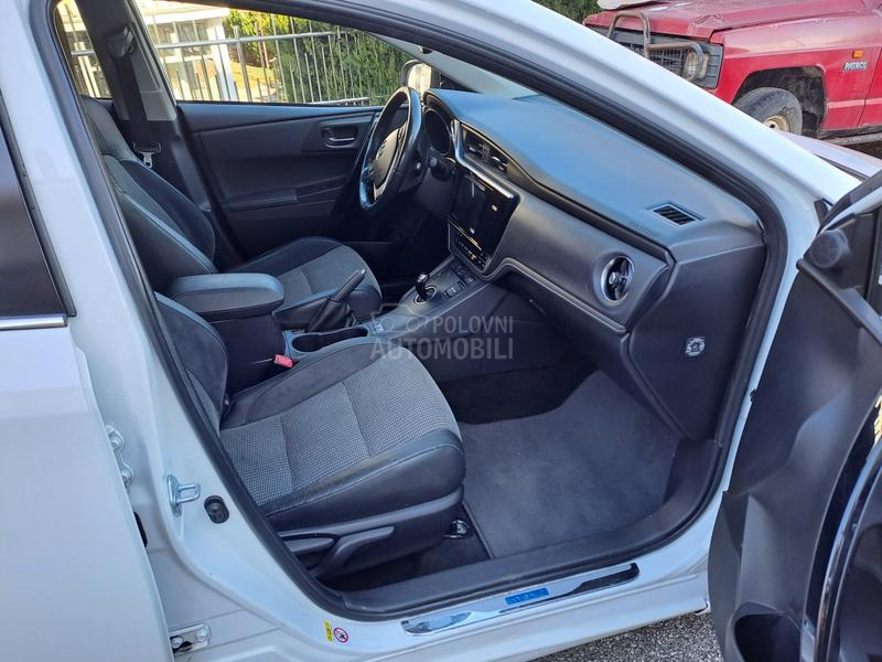 Toyota Auris 1.8