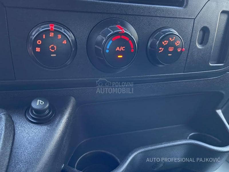 Renault Master 2,3DCI RAMPA KAO NOV