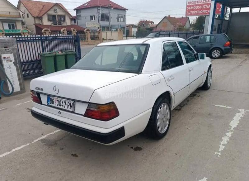 Mercedes Benz W124 2.5