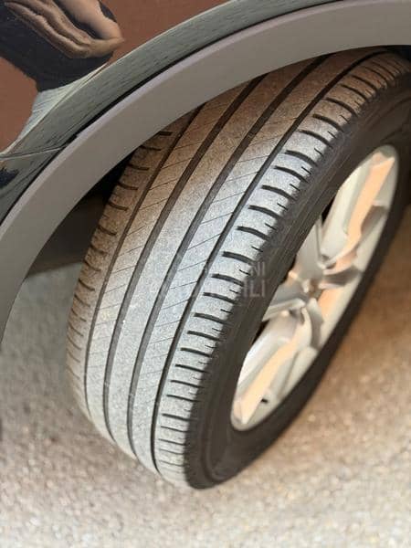 Audi Q3 2.0 TDI AUTOM/LED