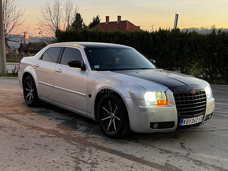 Chrysler 300C 