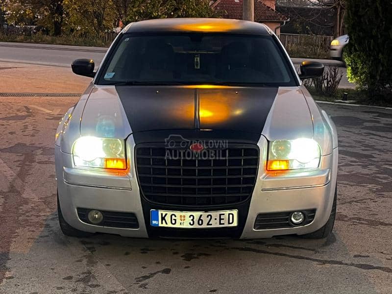 Chrysler 300C 