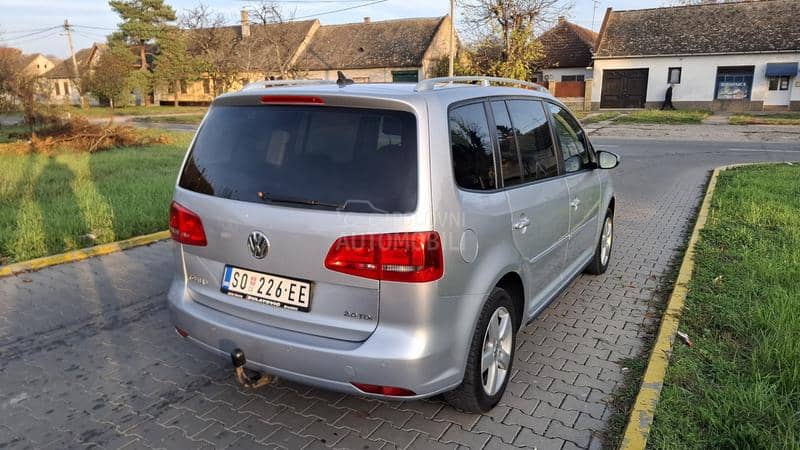 Volkswagen Touran 2.0tdi DSG led