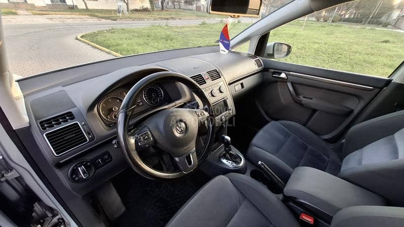 Volkswagen Touran 2.0tdi DSG led