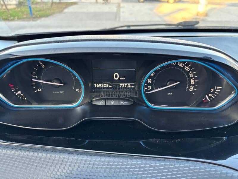 Peugeot 2008 1.6 hdi ALLURE