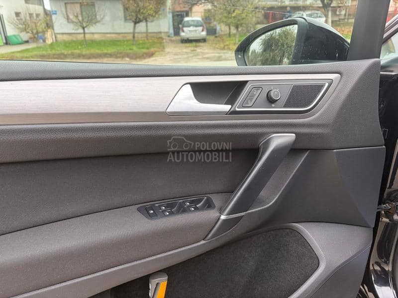 Volkswagen Golf Sportsvan 1.6 TDI PANO/NAV