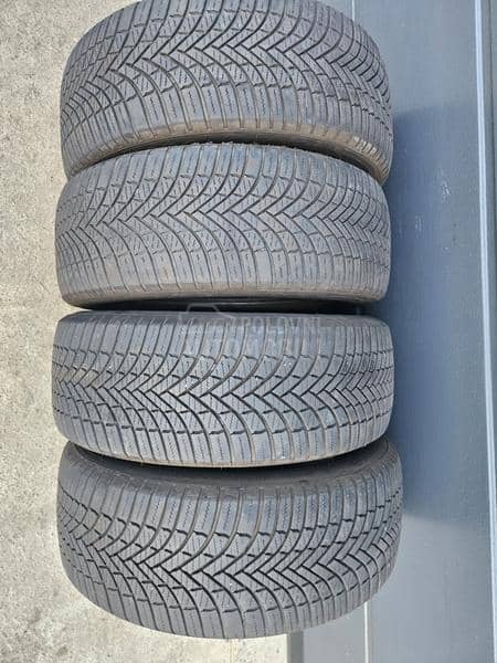 Firestone 205/60 R16 Sve sezone