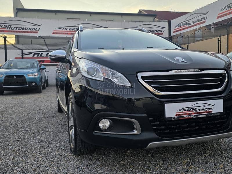 Peugeot 2008 1.2 STYLE/135.000