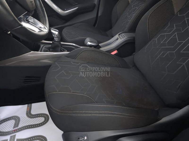 Peugeot 2008 1.2 STYLE/135.000