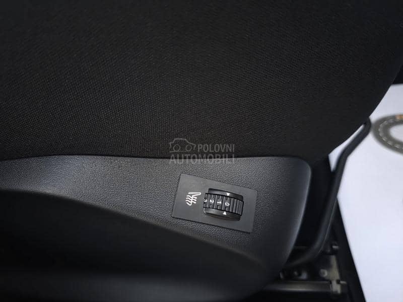 Peugeot 2008 1.2 STYLE/135.000