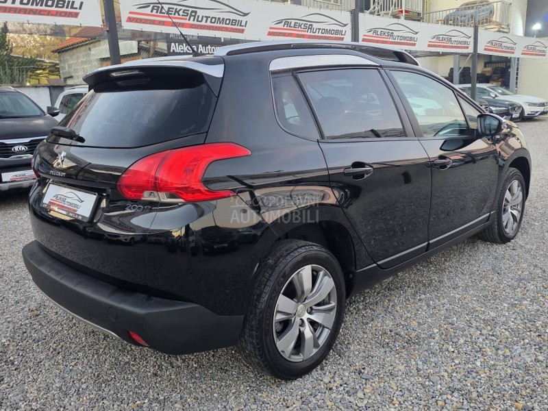 Peugeot 2008 1.2 STYLE/135.000