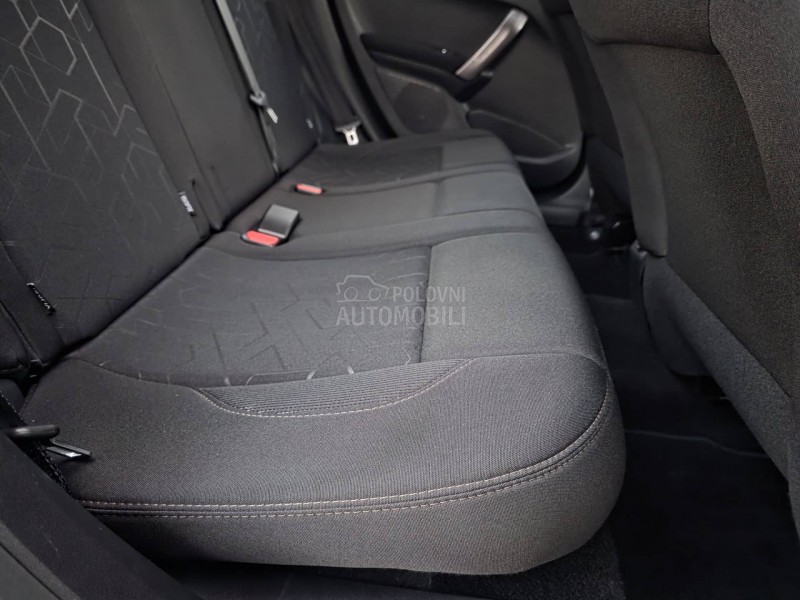 Peugeot 2008 1.2 STYLE/135.000