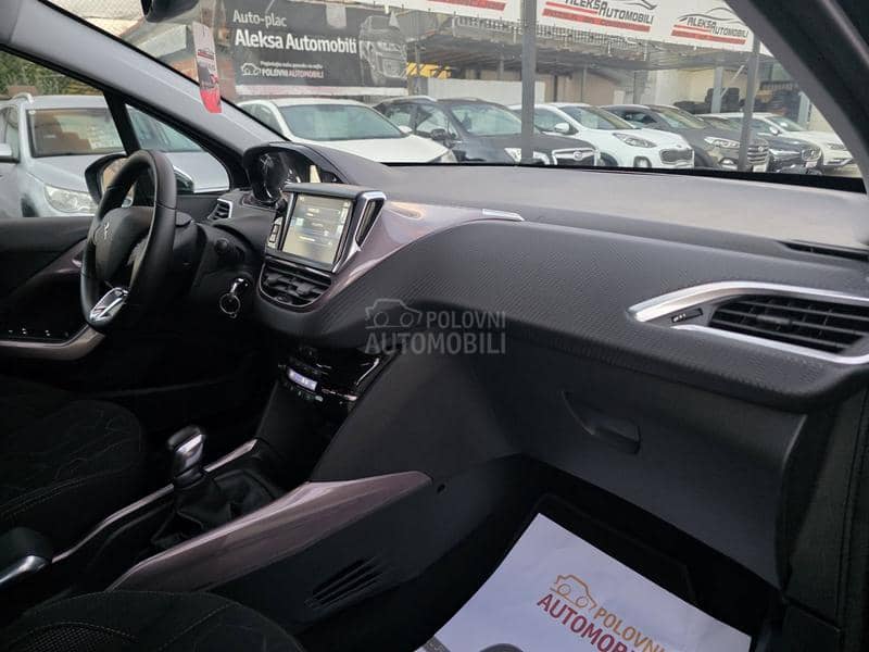 Peugeot 2008 1.2 STYLE/135.000