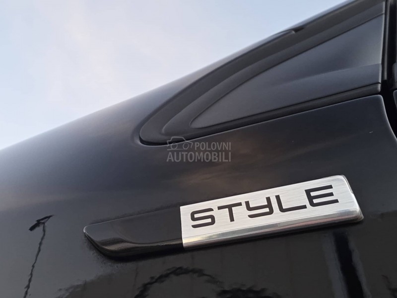 Peugeot 2008 1.2 STYLE/135.000