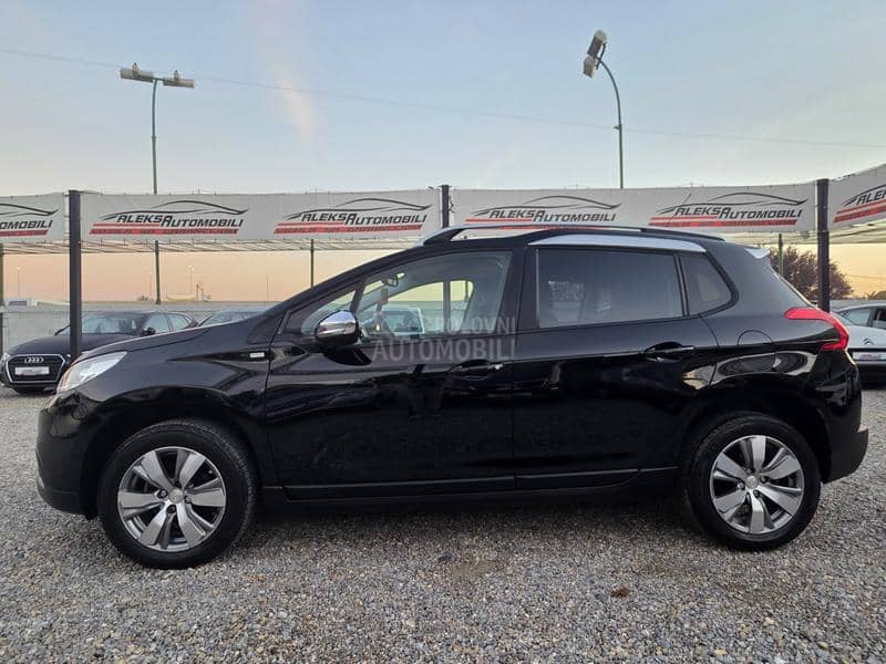 Peugeot 2008 1.2 STYLE/135.000